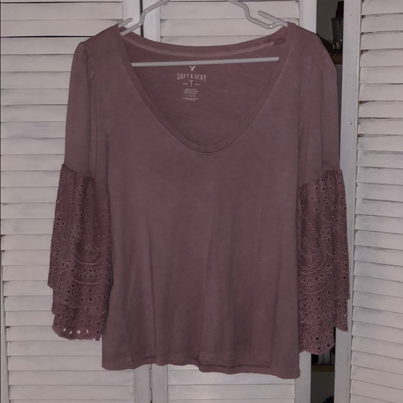 Large Mauve top from American Eagle - Picture 1 of 3